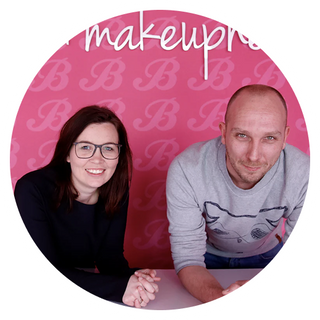 <div class="metafield-rich_text_field"><h6>Koen &amp; Maaike Ducarmon - <strong>Founders</strong></h6></div>