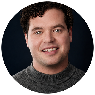 <div class="metafield-rich_text_field"><p>Marijn Bulthuis - <strong>Founder Haarspullen.nl</strong></p></div>